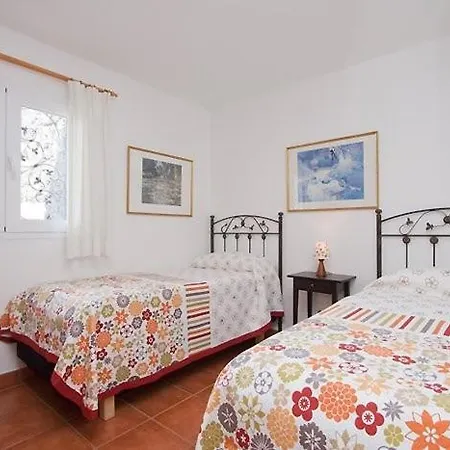 Lovely Los Mojones Villa Casa Jasmine Heated Pool Short Walk To Beach Puerto Del Carmen Villa Puerto del Carmen (Lanzarote)