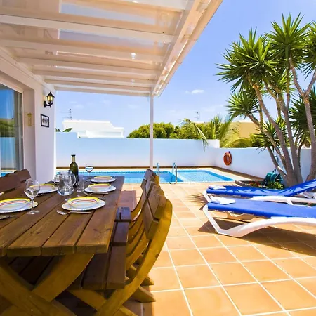 Villa Lovely Los Mojones Villa Casa Jasmine Heated Pool Short Walk To Beach Puerto Del Carmen Puerto del Carmen (Lanzarote)
